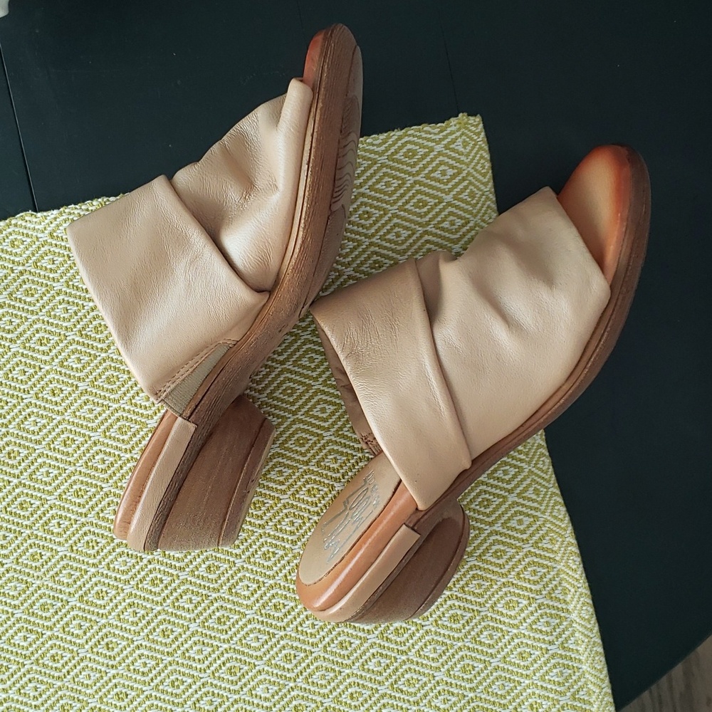 MIZ MOOZ CALLAN SANDAL
